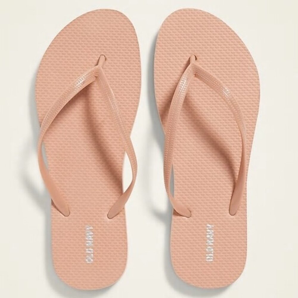 Old Navy Flip Flops in Neutral nude pink